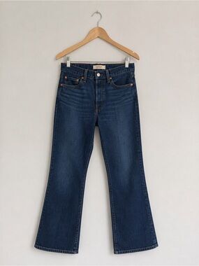 Levi’s Wedgie Bootcut Jeans | Size 29 | Dark Wash | Button Fly